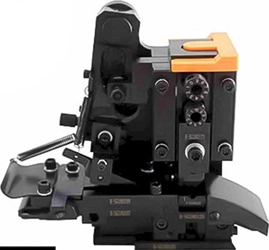 OTP 고정밀 수평 금형 - 단자 압착 어플리케이터